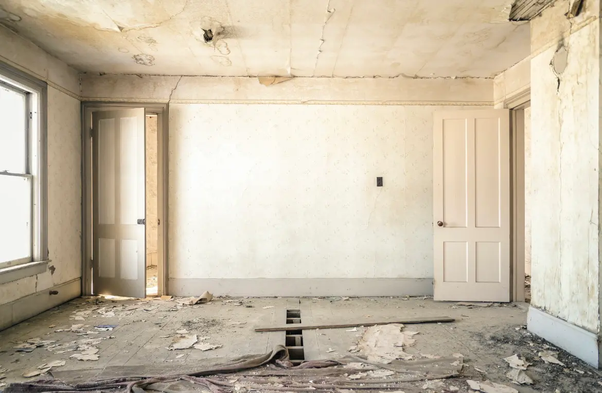 Waste disposal crew managing a cleanout project in Middletown